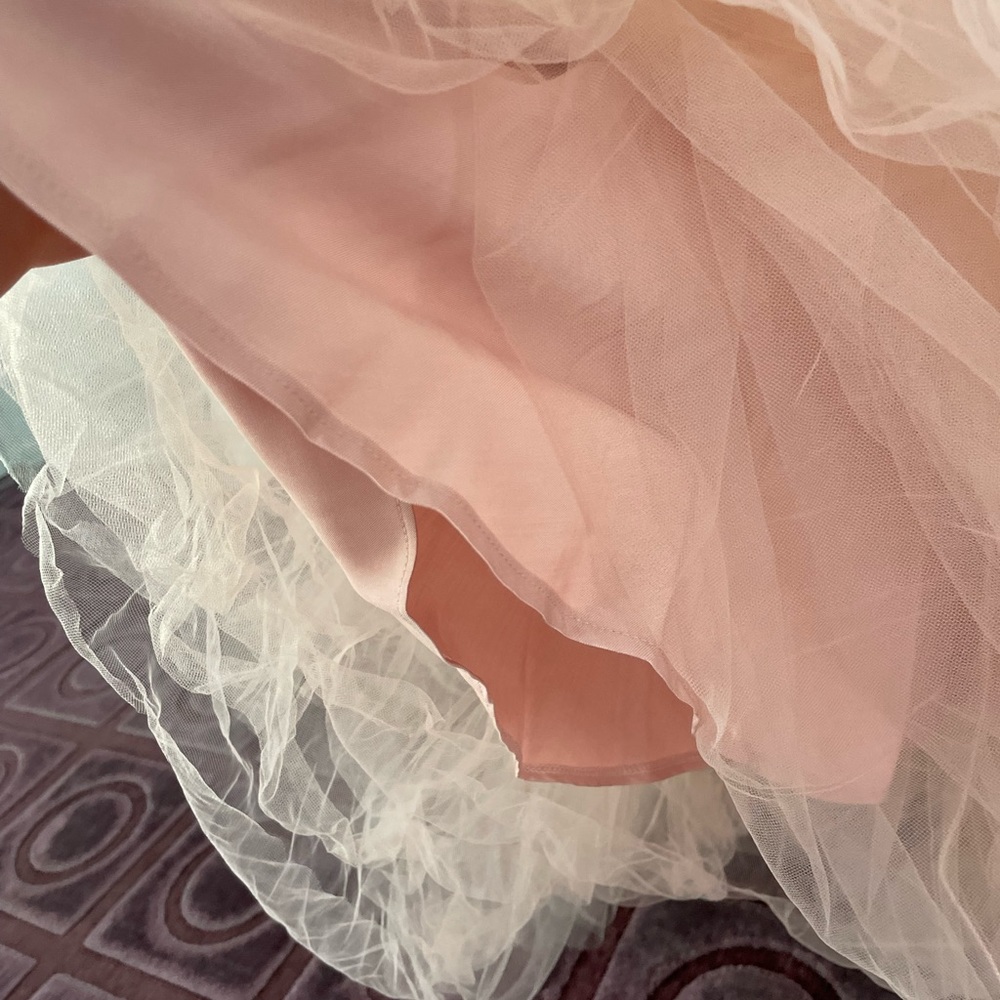 Girl gown - Picture 7 of 13